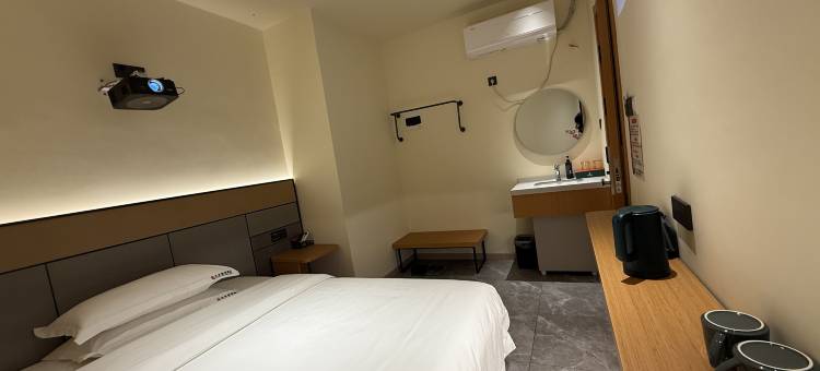 如家旗下华驿精选酒店(白山市长白山职业技术学院店)图片