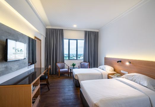 Crystal Crown Hotel Harbour View, Port Klang Hotel Overview