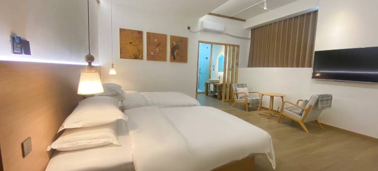 北门外艺术民宿(万岁山武侠城店)图片