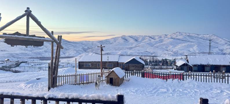 鹏游山居·弥野秘境Villa(白哈巴村店)图片