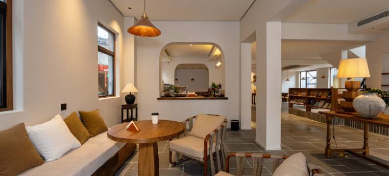 徽居·墨白里民宿(西递景区店)图片