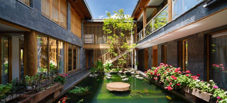 悦·拾柒｜赏日照金山·花园咖宿(丽江古城忠义市场店)图片