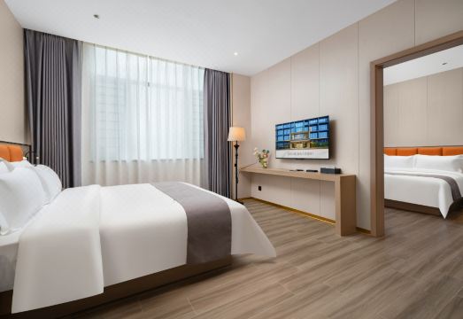 Qiyue Hotel Shenzhen (Longgang Nanlian Subway Station) Hotel Overview