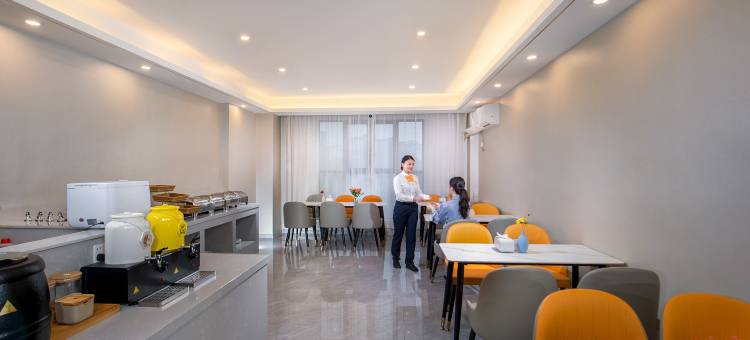 维也纳酒店(深圳国际会展中心沙井地铁站店)图片