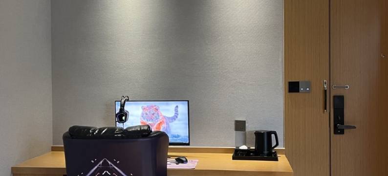 保定雪中春信酒店(清苑一中店)图片