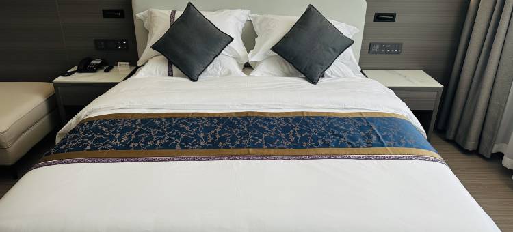 东亿大酒店(皮山火车站店)图片