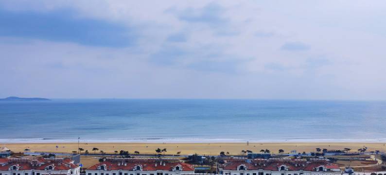 深蓝·1996海景公寓(青岛金沙滩店)图片