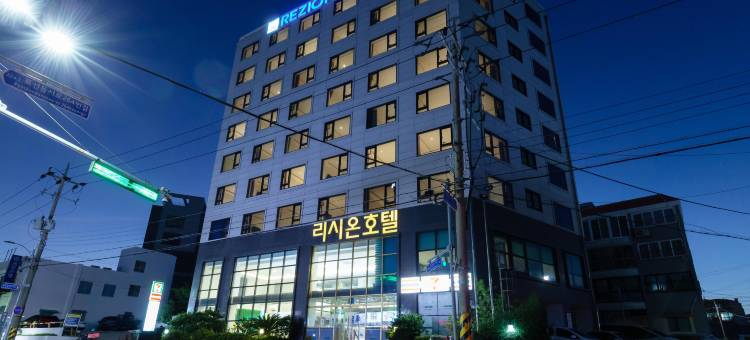 雷佐酒店(Rezion Hotel)图片