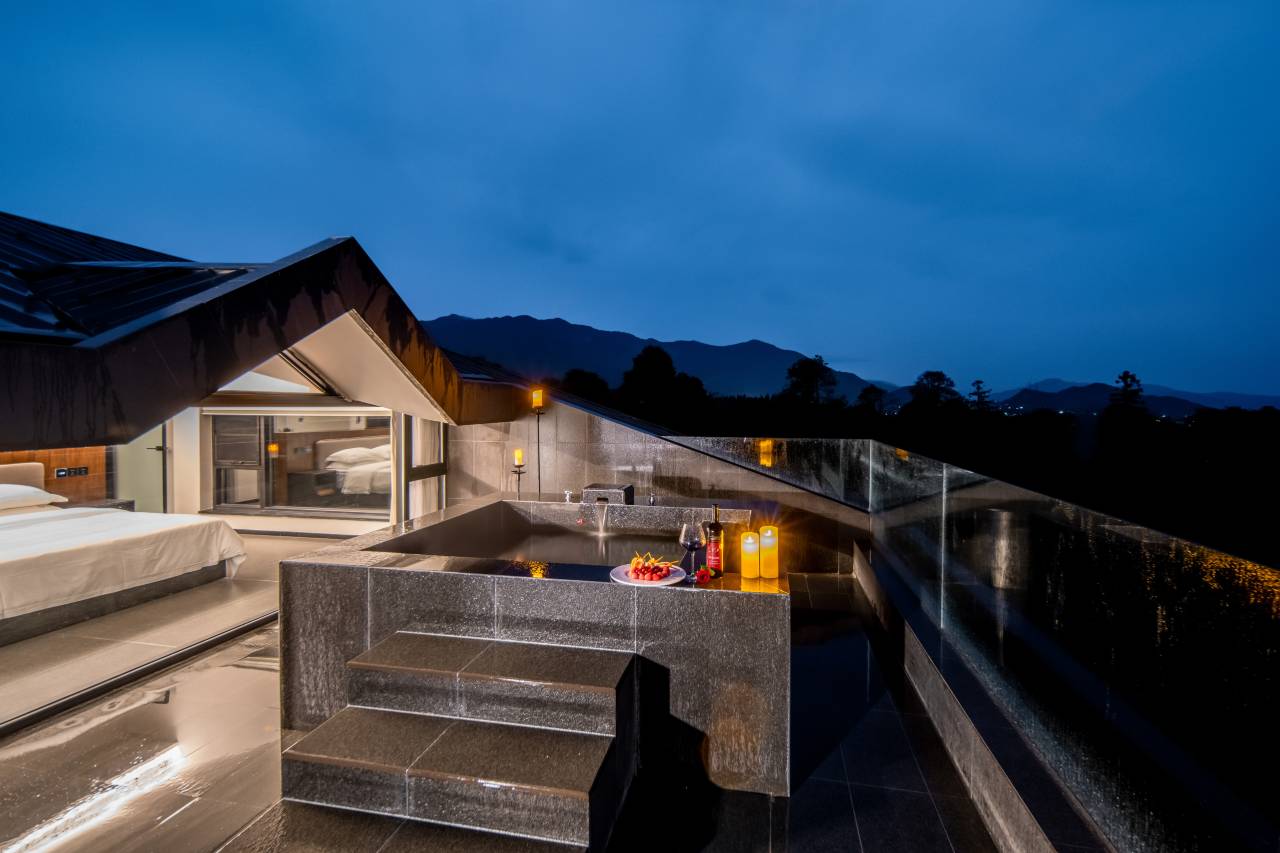 峨眉山云漫松涧汤泉酒店(峨眉山景区零公里店)图片