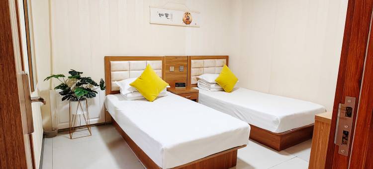 鸿图宾馆(哈拉盖图汽车站店)图片