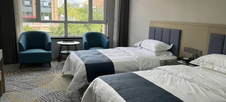 循化伯尔曼饭店图片