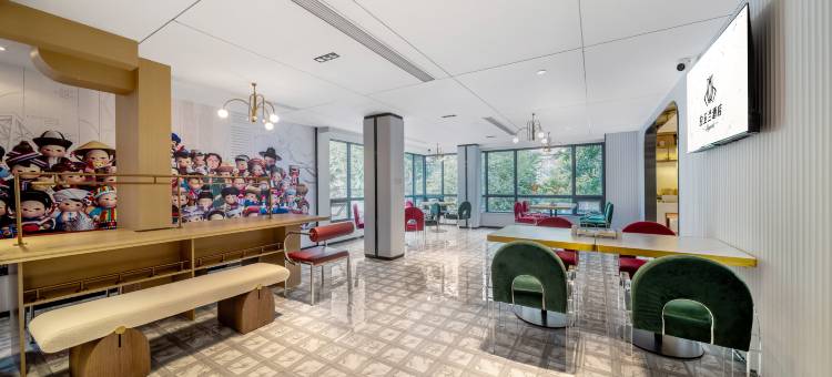 白玉兰酒店(深圳地王广场老街地铁站店)图片