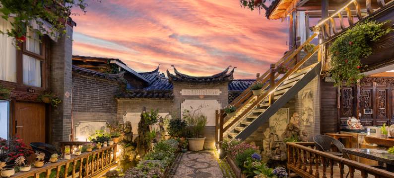 六十八号·日照金山雪山观景美宿(丽江古城四方街店)图片