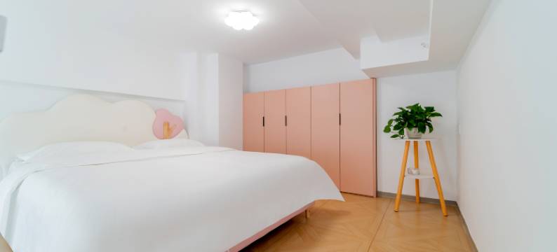 鑫意·loft轻奢民宿(长春火车站万龙广场店)图片