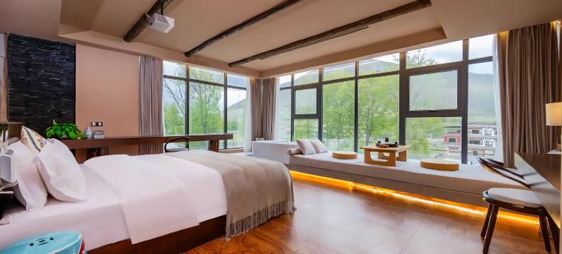 AETHER·玖灵山居(康定市新都桥店)图片