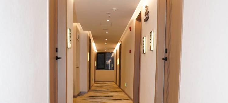 君怡酒店(万源中学店)图片