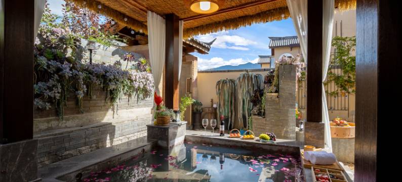 丽江玉龙沉香墨染·雪山私汤温泉度假别院图片