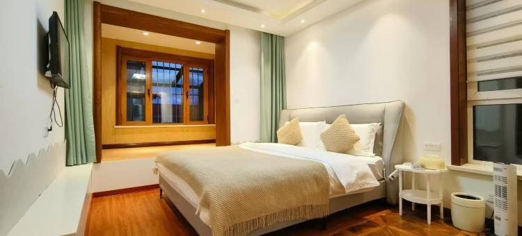 盛夏里民宿(长白山雪绒花驯鹿园店)图片