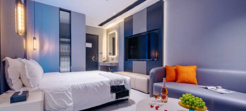 W悦枫酒店(长沙五一广场琴岛演艺中心店)图片