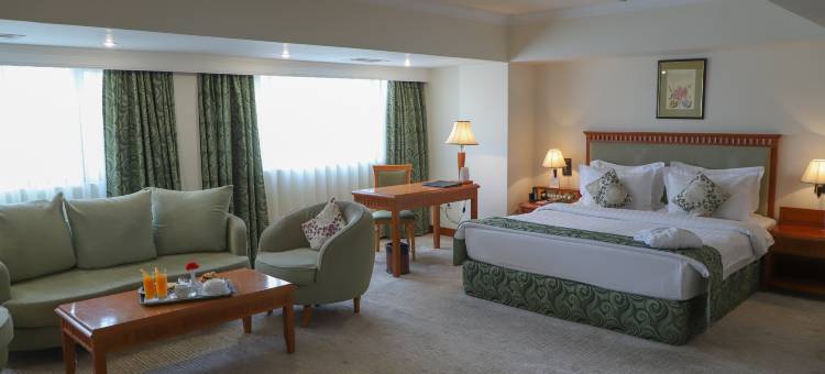 塔什干温德姆华美达酒店(Ramada by Wyndham Tashkent)图片