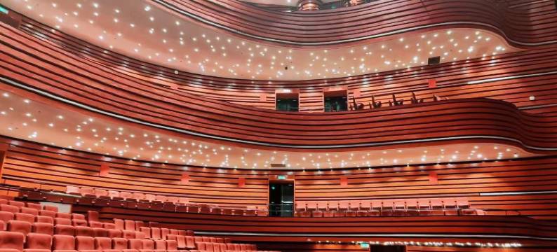 摩登甄选酒店(万达广场营盘街地铁站店)图片