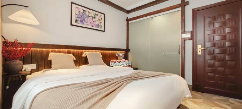 小背篓民宿(张家界火车站天门山索道店)图片