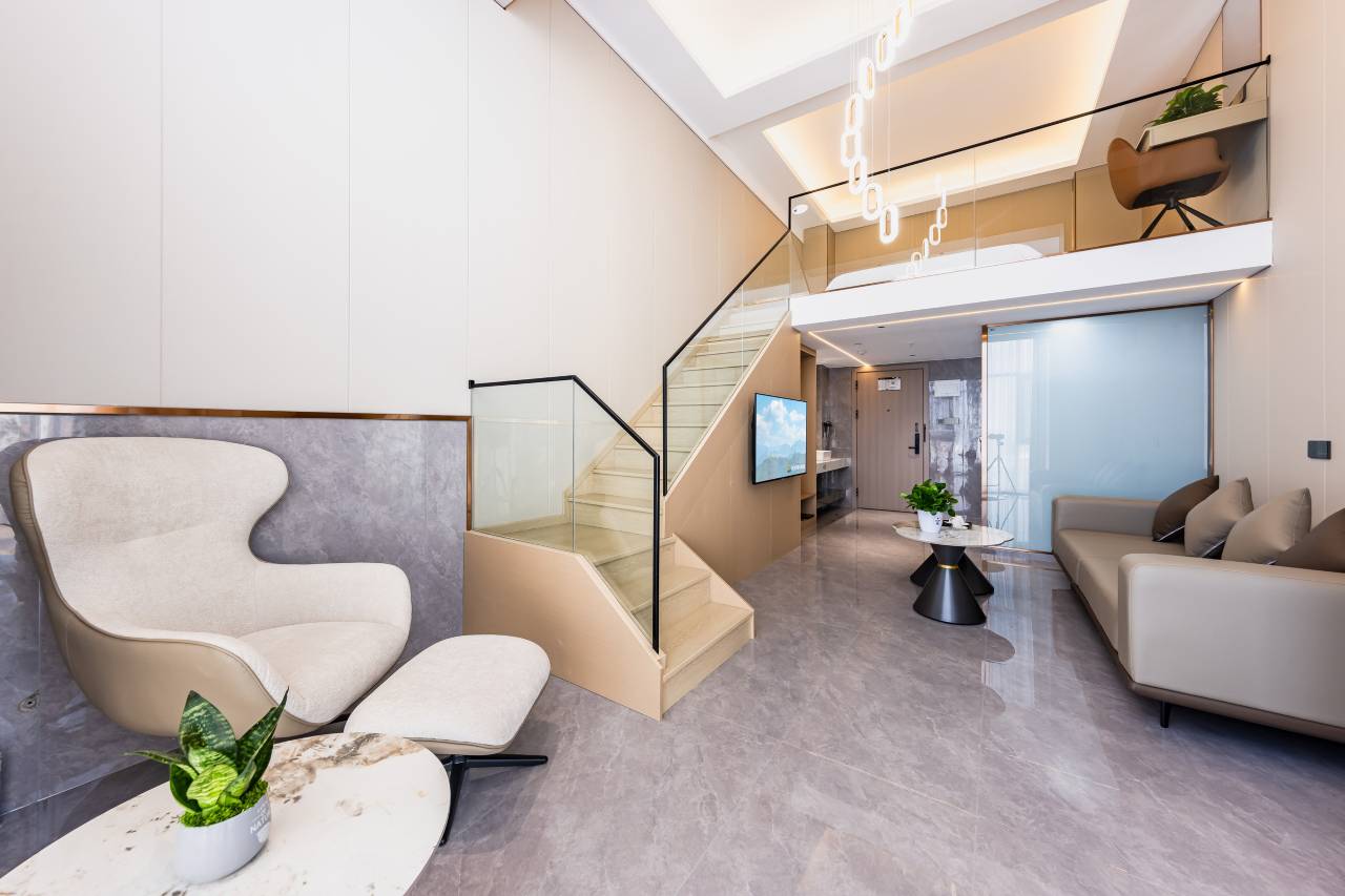 云墨·LOFT酒店(芒市广场店)图片