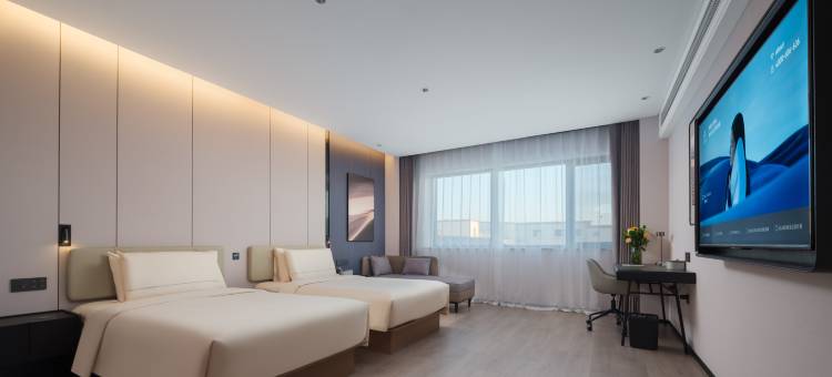 丹东火车站鸭绿江断桥亚朵酒店图片