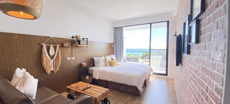 垦丁米尼米船帆石沙滩馆图片