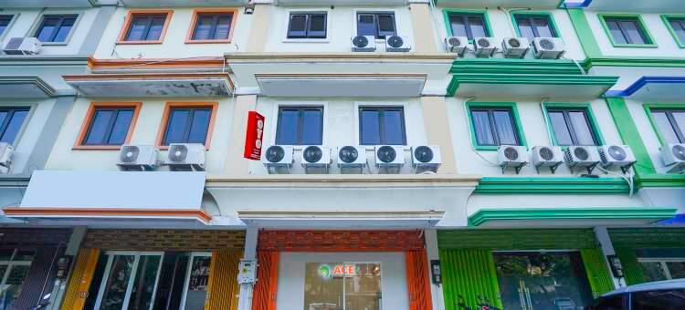 O酒店伦库特附近靠近泗水理工学院以前是Ace商务酒店(Hotel O Rungkut Near Its Surabaya Formerly Ace Business Hotel)图片