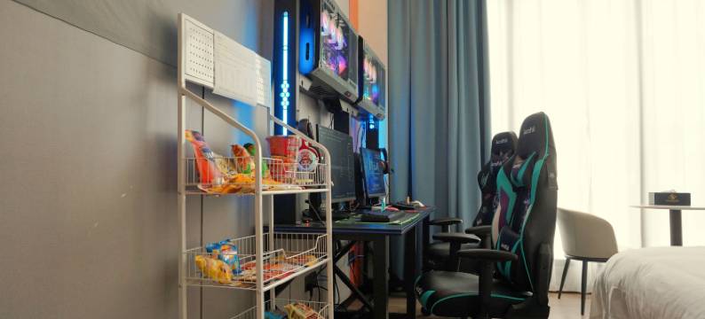 柏佳星翰电竞酒店(喷水池地铁站店)图片