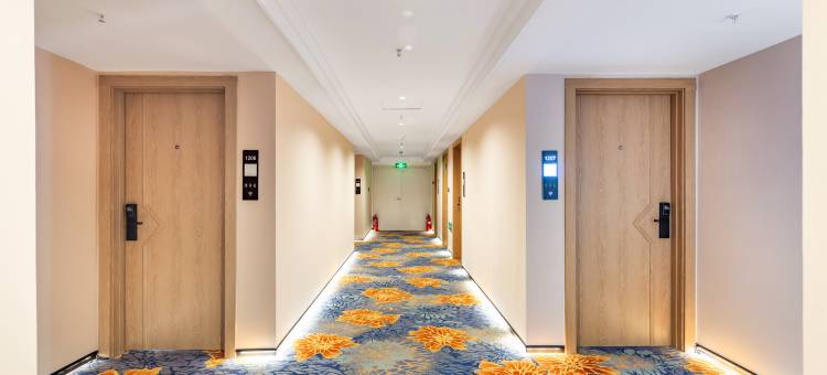 启明假日酒店(威海半月湾沙滩店)图片