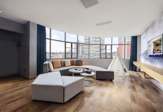 Starway Hotel (Kunming Guangfu Road Aegean Shopping Park) Hotel Overview