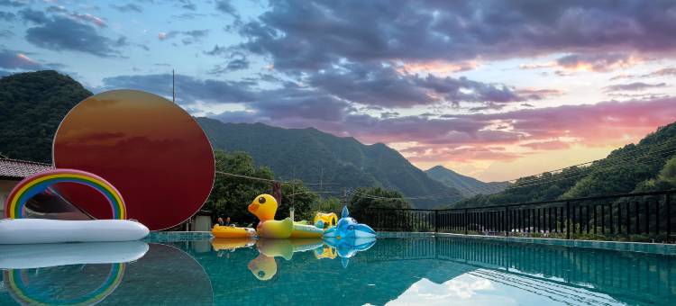 花筑·繁间民宿(月亮湾风景区店)图片