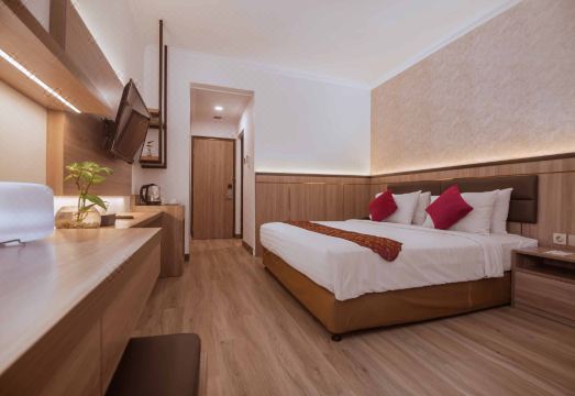 Bahari Inn TegalHotel Overview