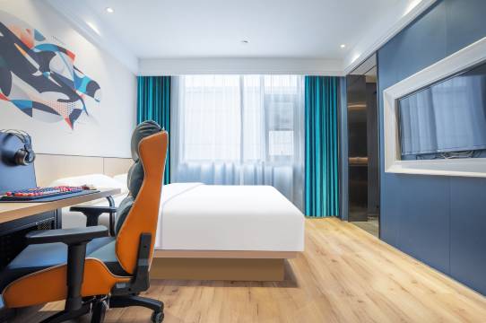 网鱼电竞酒店(宁波白鹤地铁站彩虹南路店)