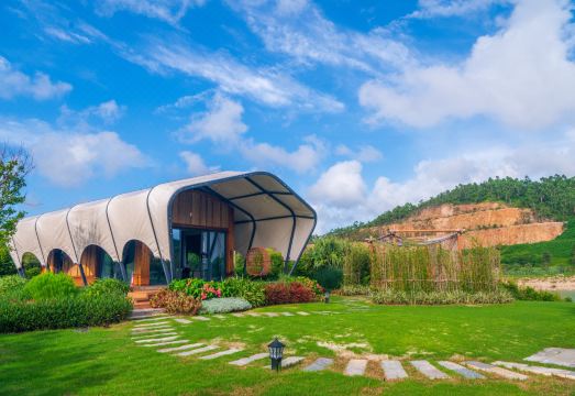 Zhuhai Changqin Island ResortHotel Overview