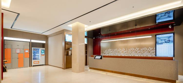 柏曼酒店(贵港高铁站万达广场店)图片