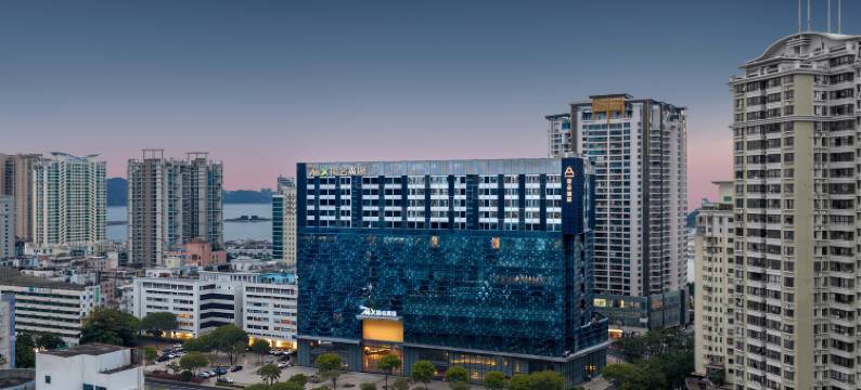 珠海情侣路日月贝大剧院亚朵酒店图片