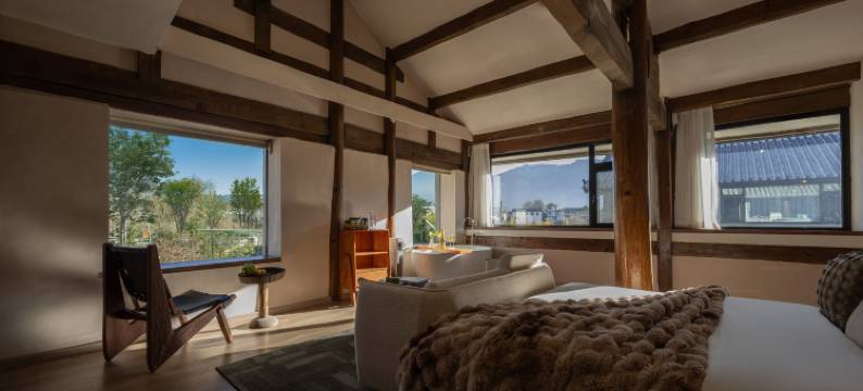 碾尘·日照金山丨TerraWind 雪山诧寂美宿【白沙古镇店】图片