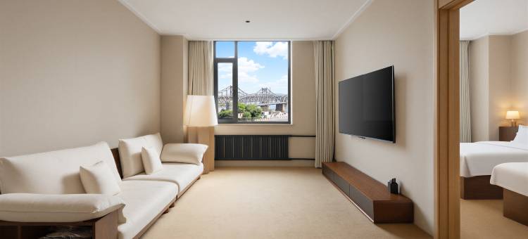 天宇安艺术酒店(丹东火车站鸭绿江断桥店)图片