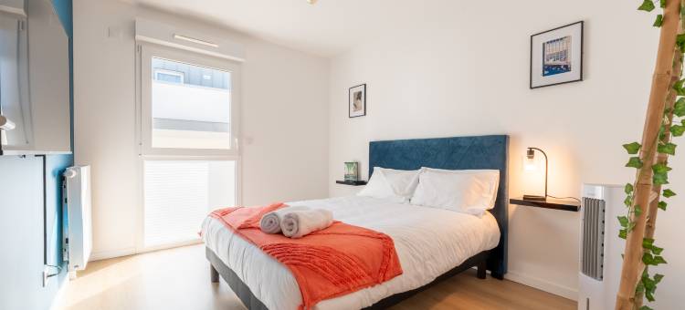 Apartment with Stunning Seine Views, BBQ Area, and Private Parking图片