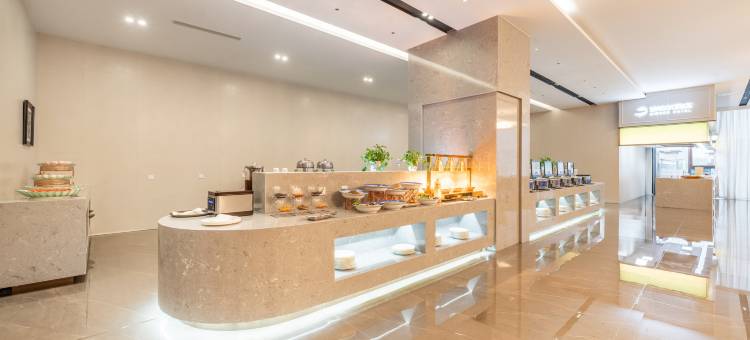 东阿迪铂尔酒店图片