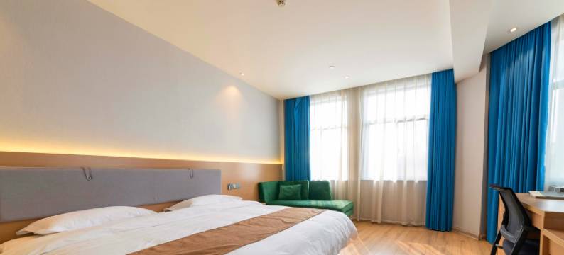 铂金湾假日酒店(芜湖南陵中学滨河公园店)图片