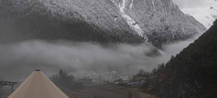 雨崩藏半山ZGlamping野奢帐篷图片