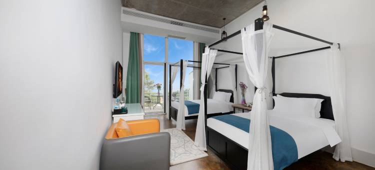 云躲一号私汤泳池院子图片