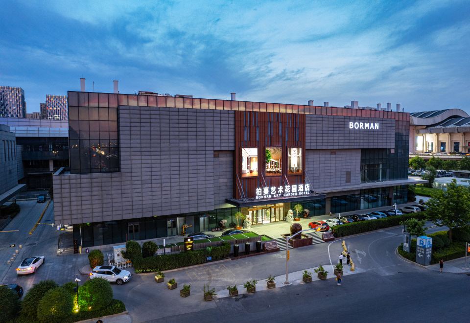 济南柏蔓艺术花园酒店外景图