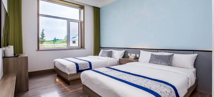 乌兰布统草原乌兰野宿图片