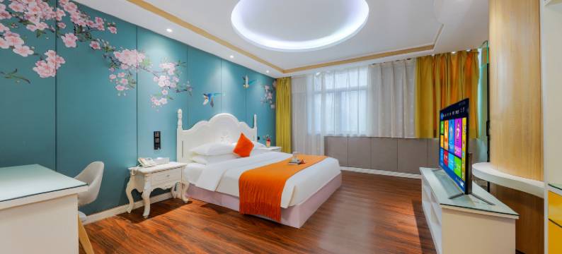 悦华主题酒店(郑州二七万达广场店)图片