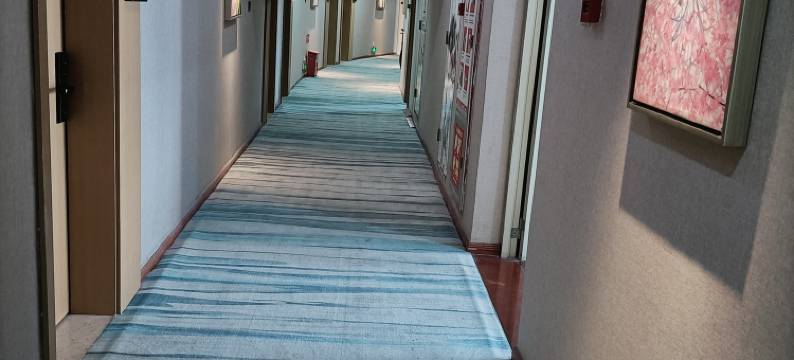 六点伴连锁酒店(东莞西平地铁站店)图片